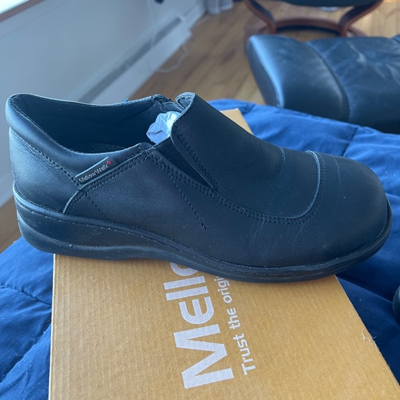 Women's Safety Shoes Mellowwalk size 7 New in box - Picture 3 of 5